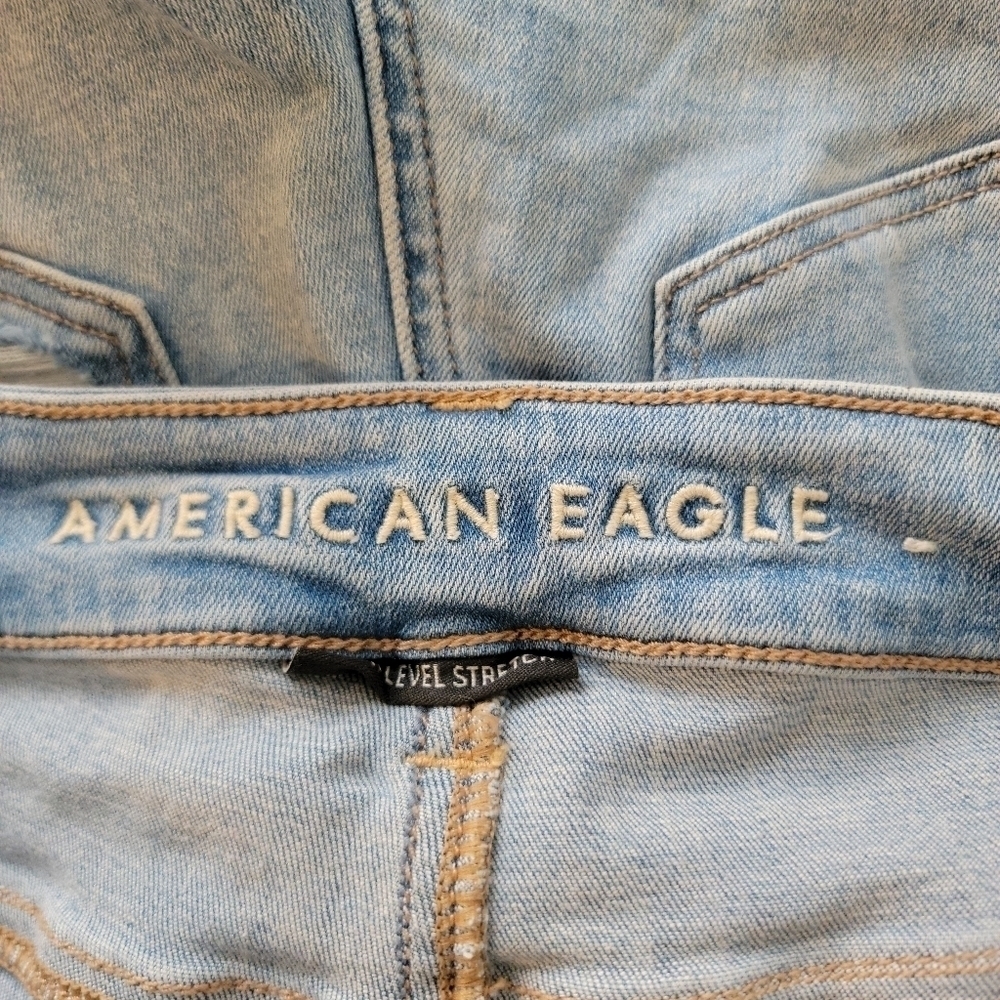 American Eagle 4 High Rise Denim Shorts Shortie Distressed - Picture 4 of 9